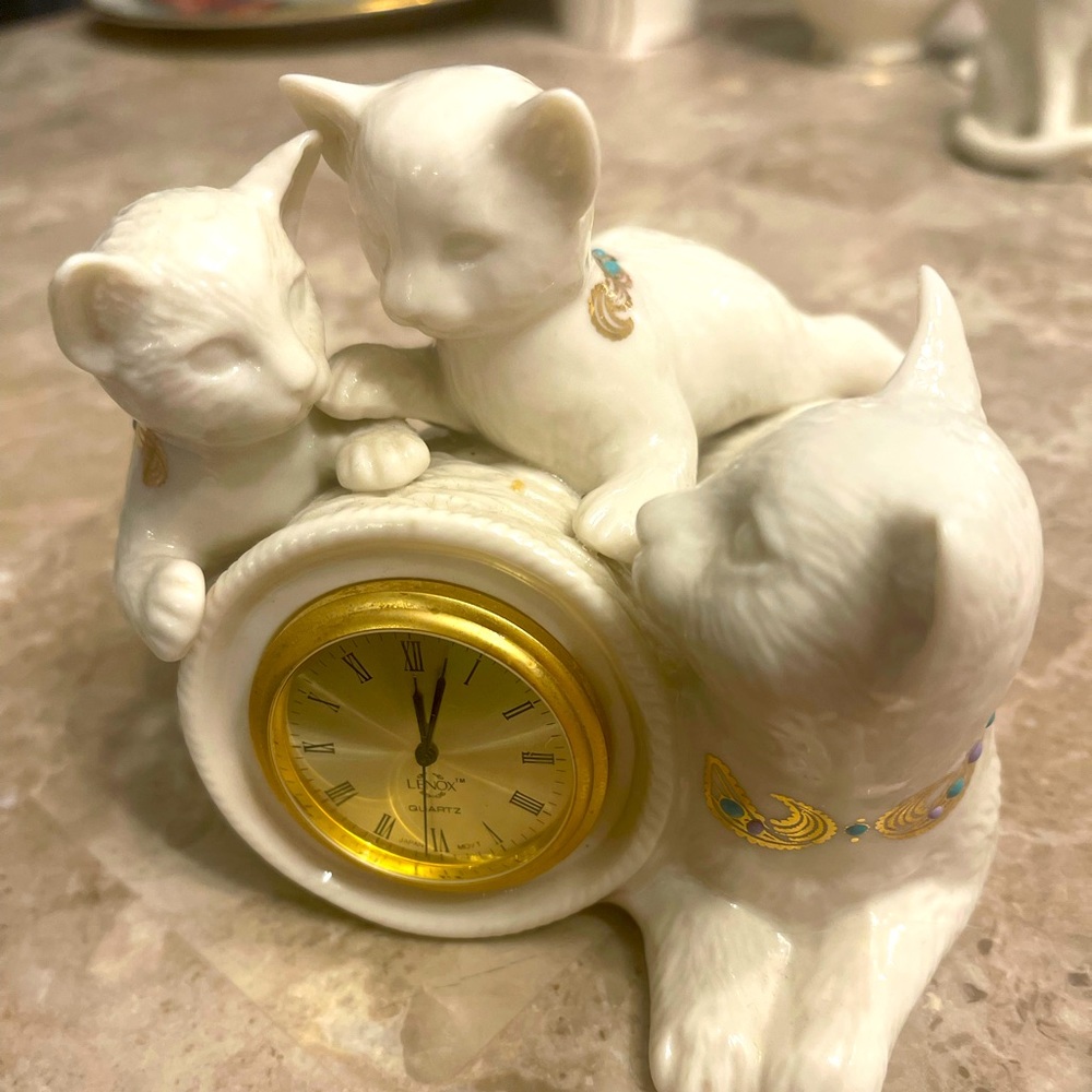 Lenox Quartz Three Cats Cream Jewel Porcelain Table Clock